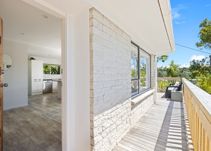  at 1/92 Saddleback Rise, Murrays Bay, Auckland