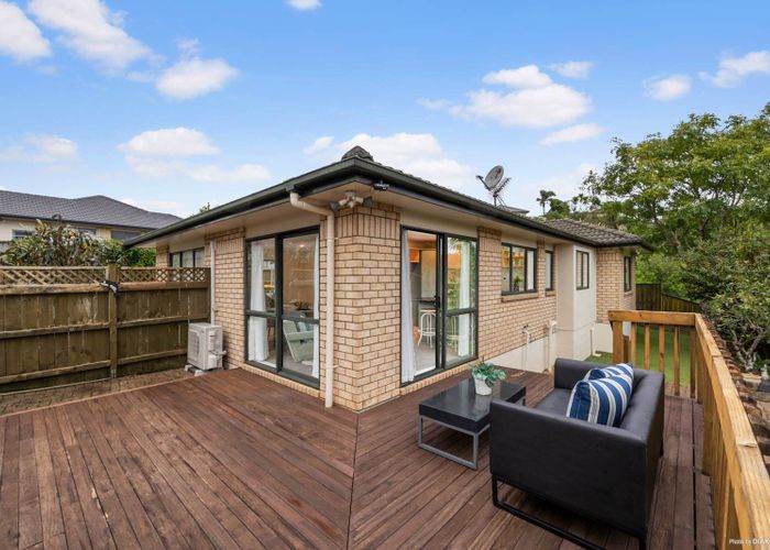  at 12 San Luis Place, Golflands, Manukau City, Auckland