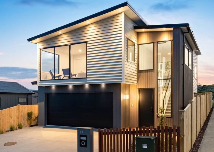  at 47 Kumukumu Road, Long Bay, Auckland
