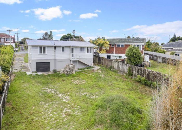 at 171 View Road, Sunnyvale, Auckland