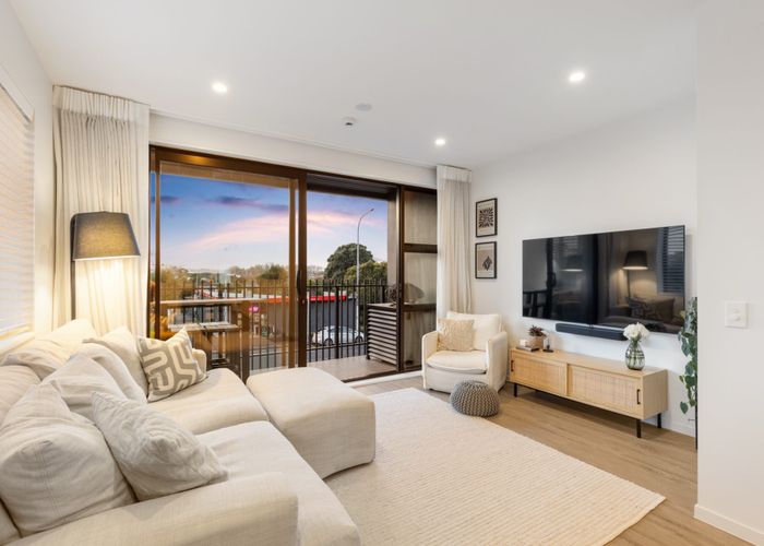  at 202/1028 Great North Road, Point Chevalier, Auckland