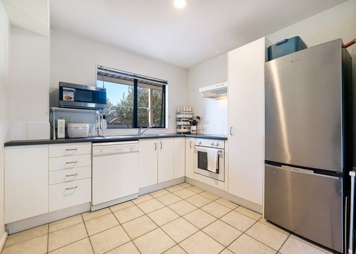  at 3/11 John Jennings Drive, Oteha, Auckland