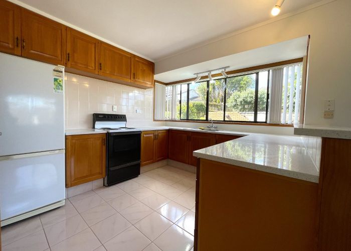 at 86 Dalwhinnie Parade, Highland Park, Manukau City, Auckland