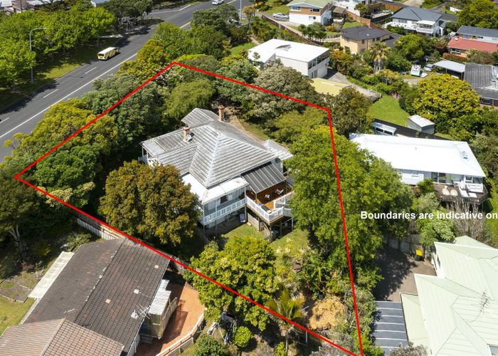  at 350 Glenfield Road, Glenfield, Auckland