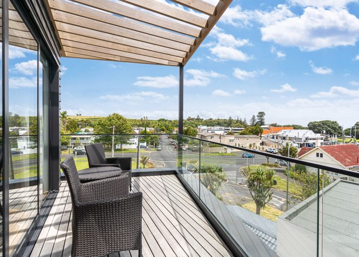  at 2 Ronaki Road, Mission Bay, Auckland