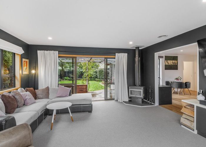  at 102 Royal Park Drive, Parklands, Christchurch