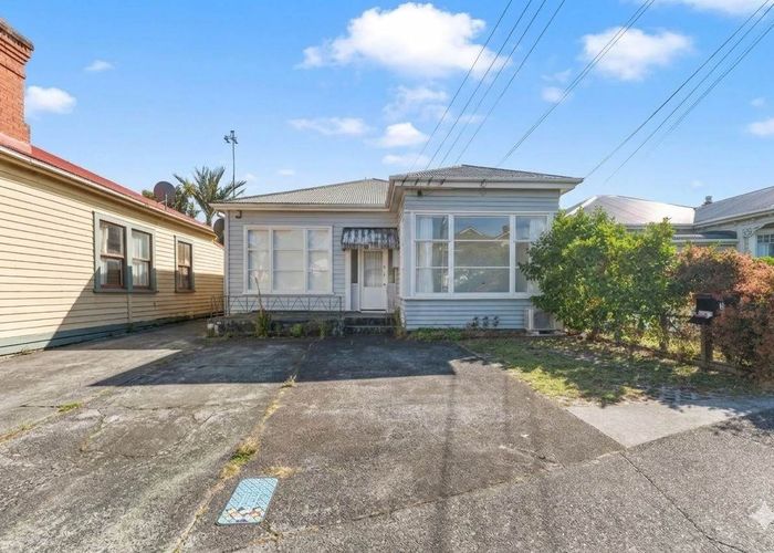  at 2/31 Brentwood Avenue, Mount Eden, Auckland City, Auckland