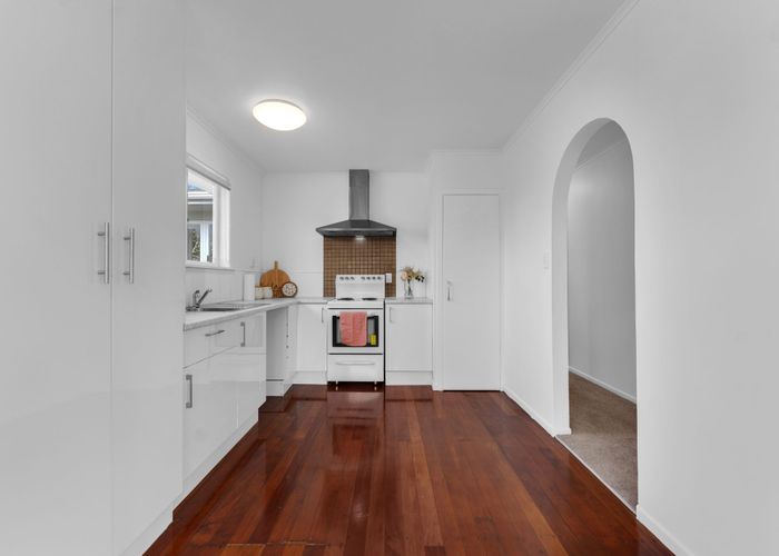  at 5 Kerrydale Road, Manurewa, Manukau City, Auckland