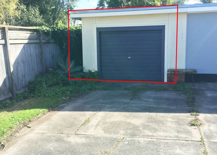  at 2/28 Hemi Street, Narrow Neck, Auckland