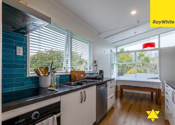  at 190 Golf Road, Titirangi, Waitakere City, Auckland