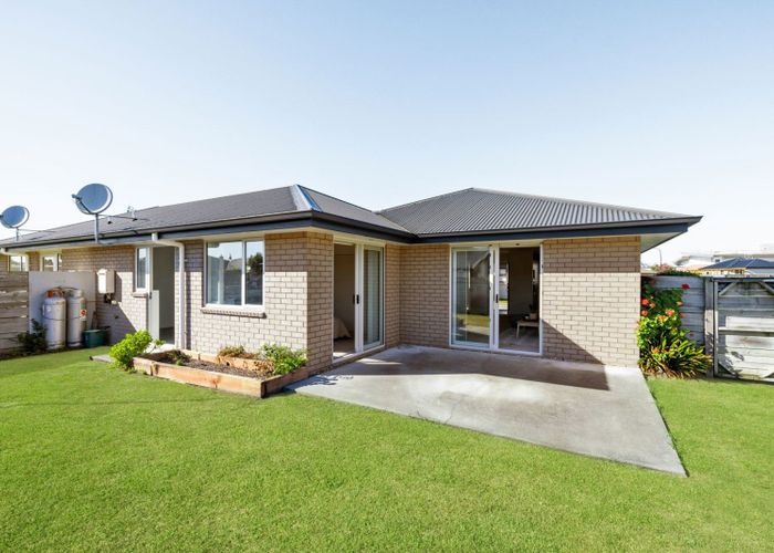 at 24 Shrule Place, Huntington, Hamilton