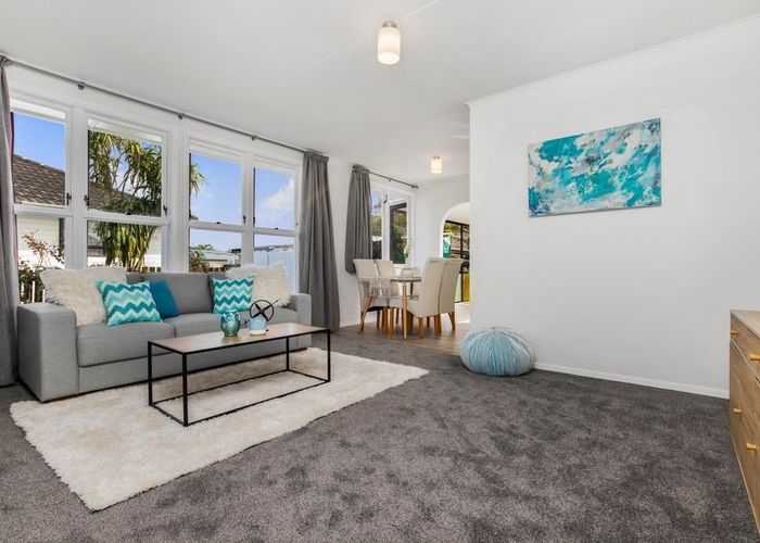  at 36 Courtenay Crescent, Mangere East, Auckland