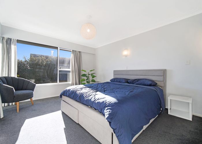  at 2/18 Sydney Street, Hauraki, North Shore City, Auckland