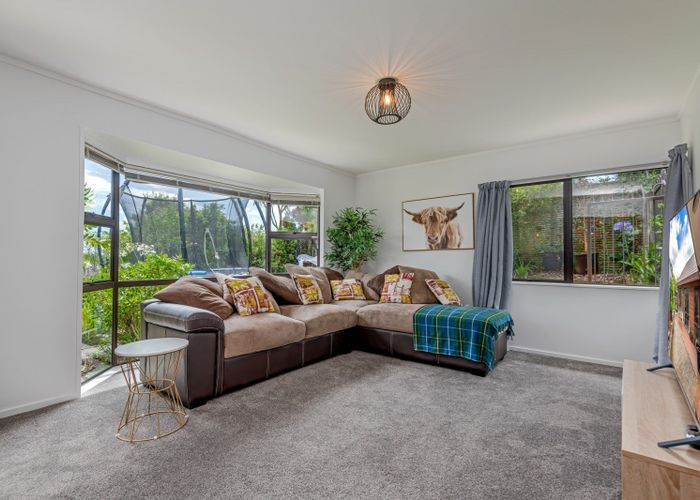  at 1 Springdale Grove, Fitzherbert, Palmerston North