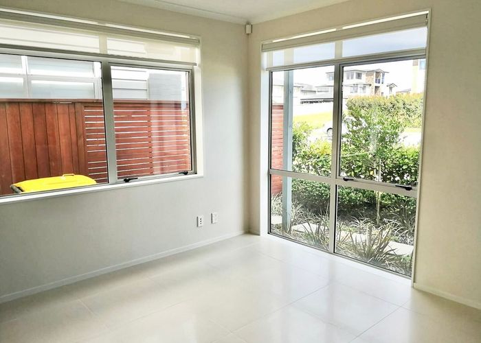  at 104 Flat Bush School Road, Flat Bush, Manukau City, Auckland