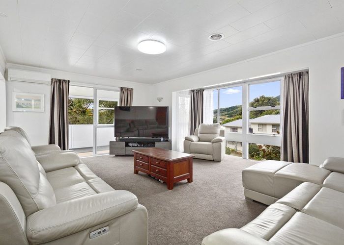  at 26 Fyvie Avenue, Tawa, Wellington