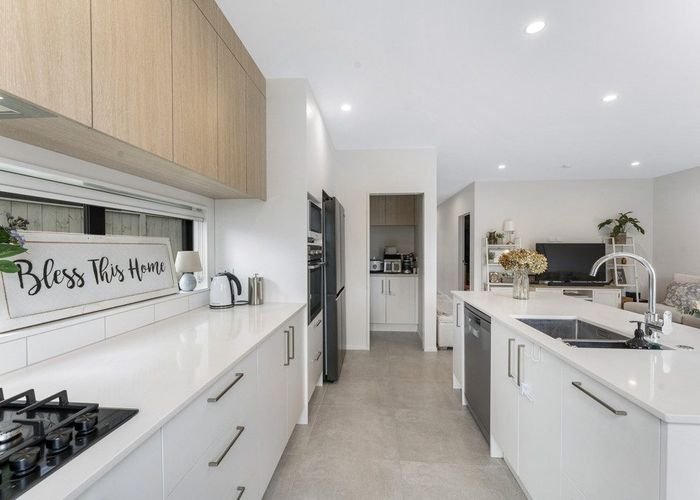  at 99 Katikati Drive, Manurewa, Manukau City, Auckland