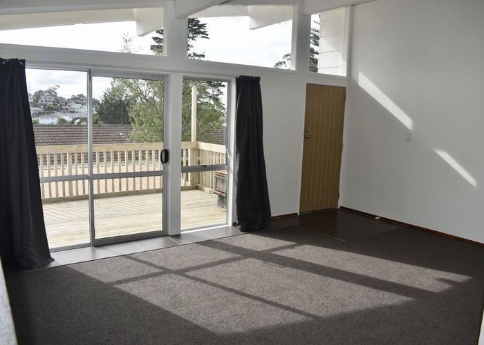  at 3 Garton Drive, Massey, Waitakere City, Auckland