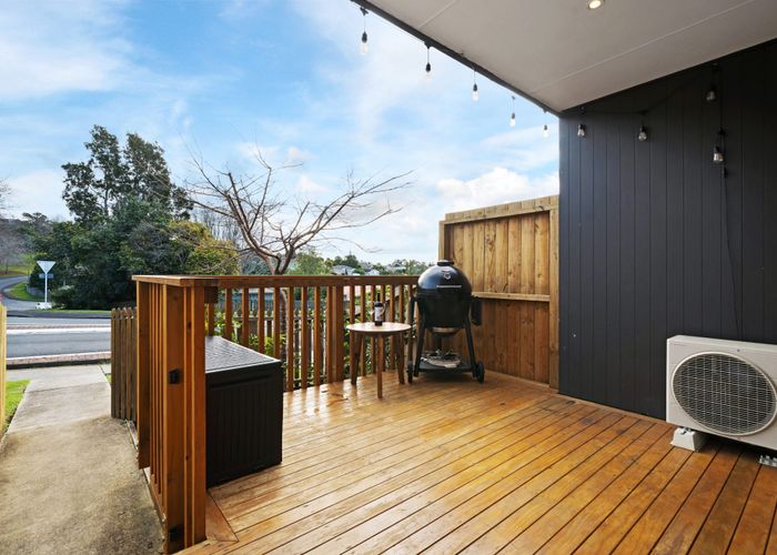  at 9/18 Hewlett Road, Massey, Auckland