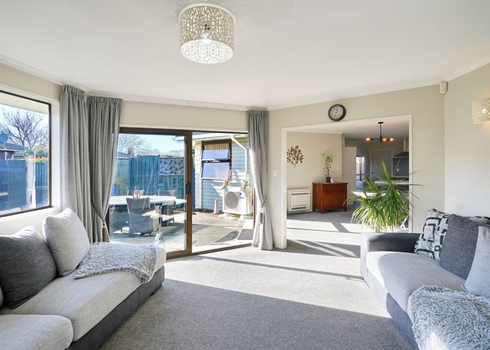  at 89 Royal Park Drive, Parklands, Christchurch