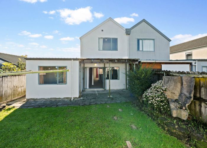  at 51 Kona Crescent, Henderson, Waitakere City, Auckland