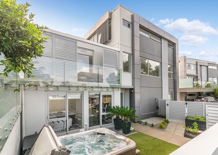  at 441H Beach Road, Mairangi Bay, Auckland