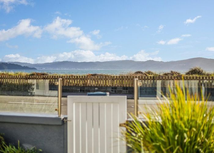  at 7 Marine Parade, Eastbourne, Lower Hutt, Wellington
