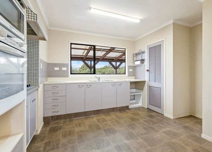  at 2/27 Verbena Road, Birkdale, North Shore City, Auckland