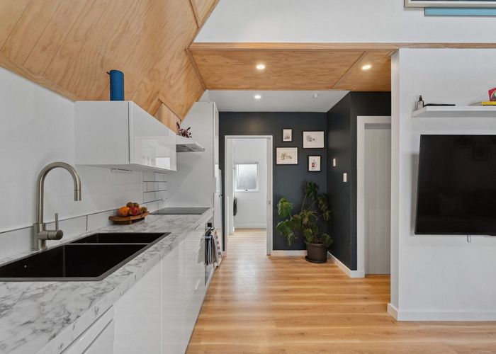  at 3/21 Inverness Avenue, Hamilton East, Hamilton