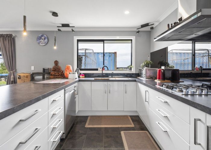  at 12 Highland View Drive, Tokomaru, Horowhenua, Manawatu / Whanganui