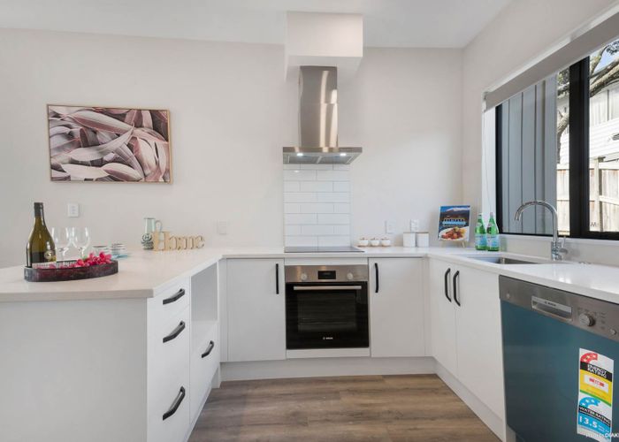  at 3/16 Albany Highway, Greenhithe, Auckland