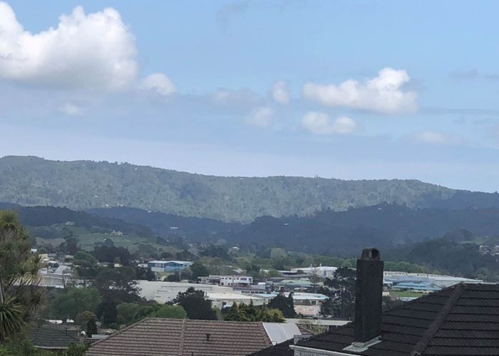  at 4192 Great North Road, Glendene, Auckland