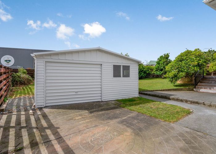  at 20 Barberry Grove, Maungaraki, Lower Hutt, Wellington