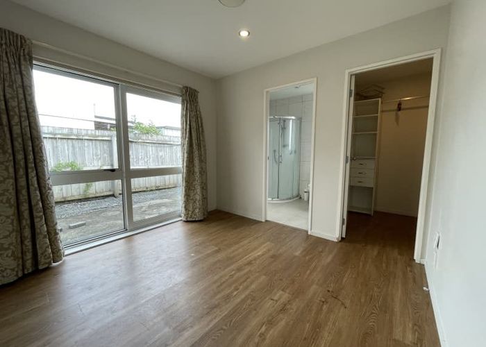  at 12 John Broad Place, Flat Bush, Manukau City, Auckland