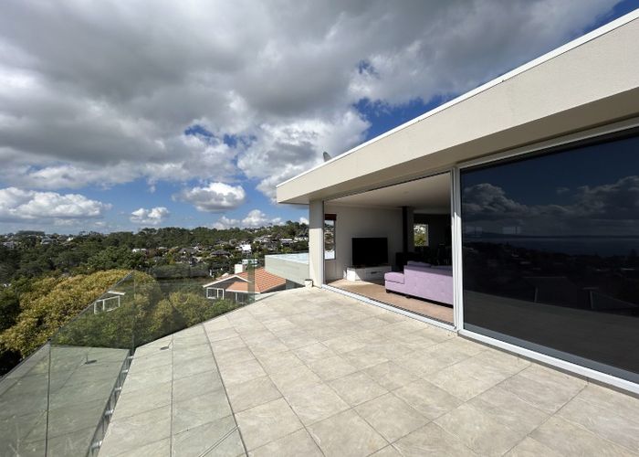  at 7 Shearwater Rise, Rothesay Bay, North Shore City, Auckland