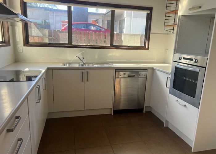  at 96 Becroft Drive, Forrest Hill, North Shore City, Auckland