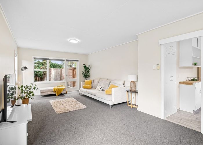  at 2/27 Tuirau Place, Ilam, Christchurch City, Canterbury