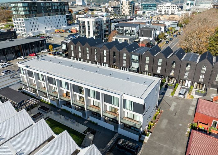  at 2/35 Kilmore Street, City Centre, Christchurch City, Canterbury