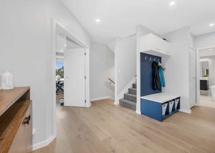  at 37 Glenfern Road, Mellons Bay, Auckland