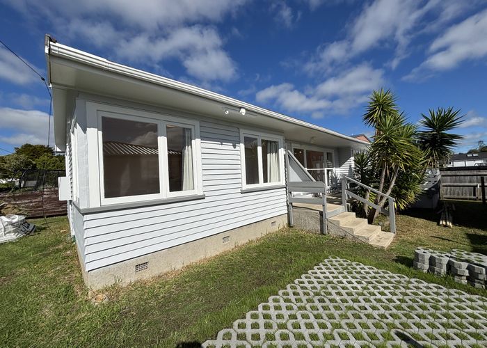  at 16 Hikurangi Street, Te Atatu Peninsula, Waitakere City, Auckland