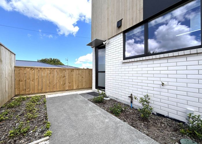  at 10/43 Ruawai Road, Mount Wellington, Auckland