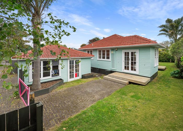  at 112 Riversdale Road, Avondale, Auckland