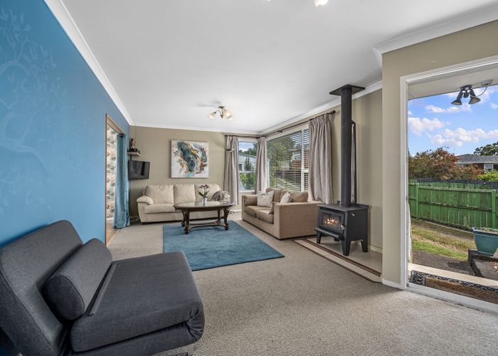  at 25 Felgrove Street, Glendene, Waitakere City, Auckland
