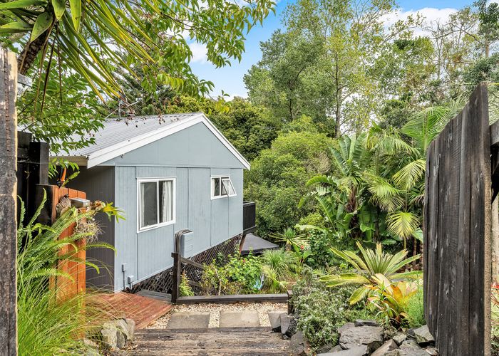  at 2/40 Robbies Road, Shelly Park, Auckland
