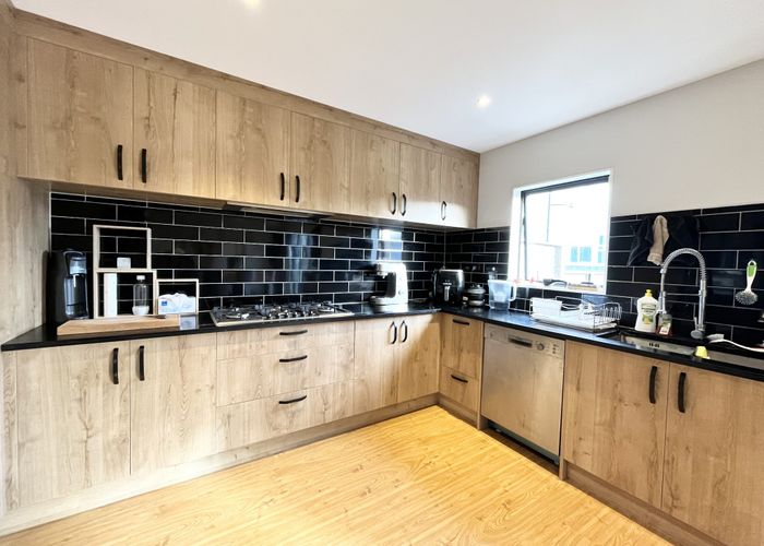  at 42 Bordeaux Parade, Te Atatu South, Waitakere City, Auckland