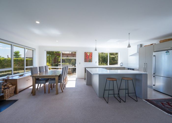  at 3 Bright Lane, Redwood Valley