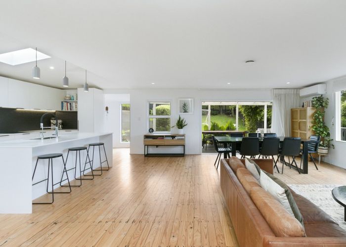  at 12 Park Hill Road, Birkenhead, Auckland