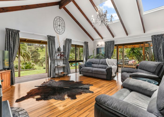  at 15 Coulter Road, Swanson, Auckland