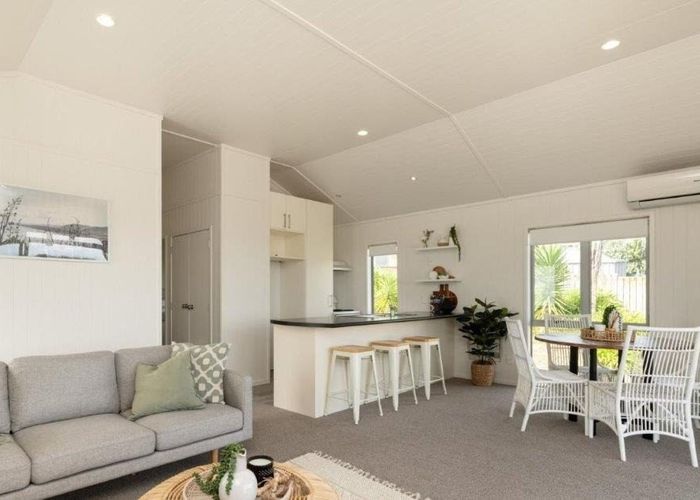 at 52 Waikite Road, Welcome Bay, Tauranga