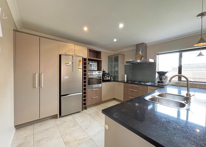  at 4 Tivoli Court, Flat Bush, Auckland
